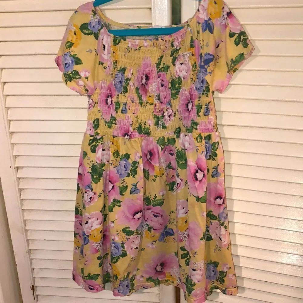 H&M Girls Pastel Cotton Floral Dress. 6-8 years